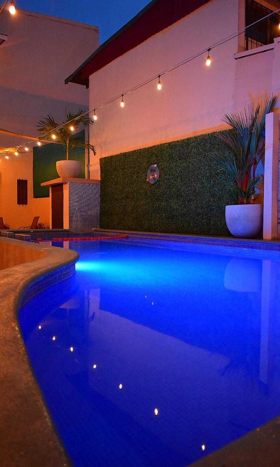 Hotel Cabinas Midey Пунтаренас Екстериор снимка