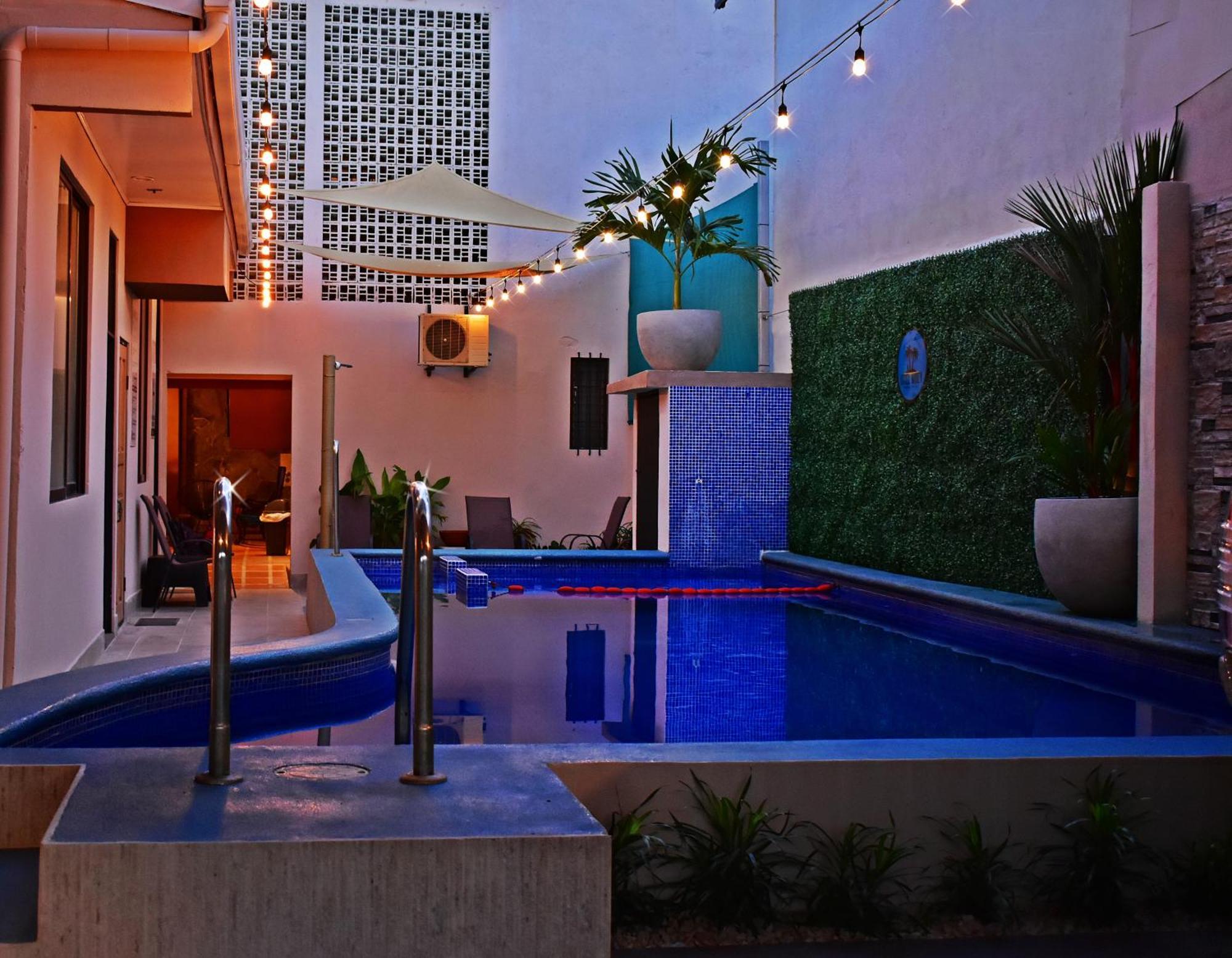 Hotel Cabinas Midey Пунтаренас Екстериор снимка