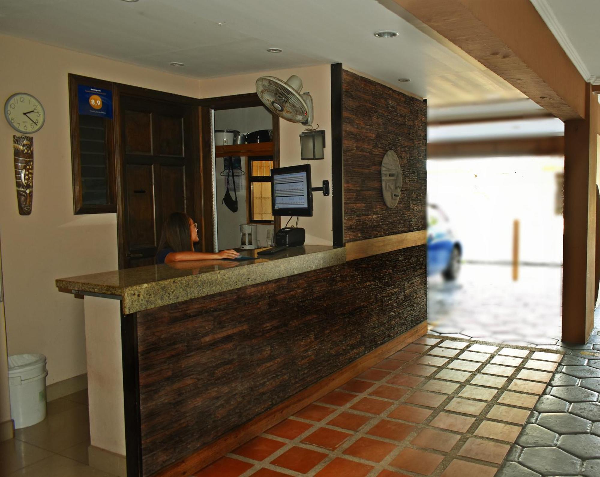 Hotel Cabinas Midey Пунтаренас Екстериор снимка