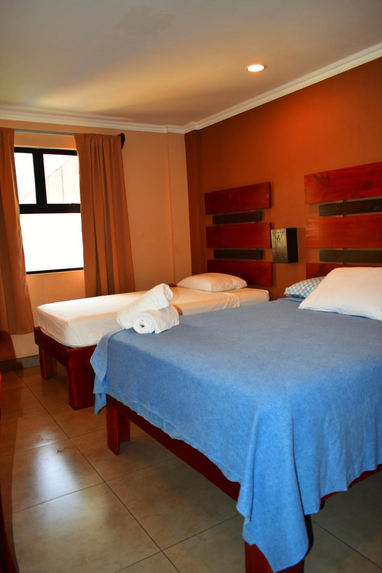 Hotel Cabinas Midey Пунтаренас Екстериор снимка